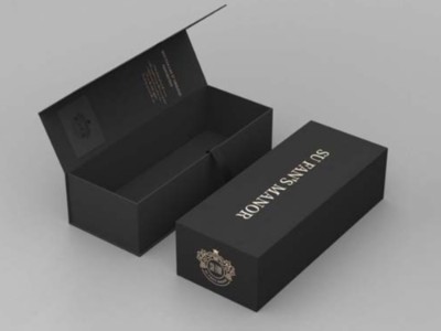 包裝盒定制廠家為您分析，為什么酒盒包裝覆膜后會出現(xiàn)顏色色差？
