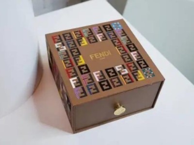 中秋送什么禮？精品盒廠家挑選幾款月餅禮盒，送禮倍有面子！