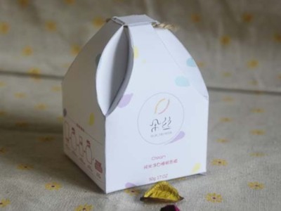 濟南包裝盒廠家設計的化妝品包裝盒，如何得到消費者認可？